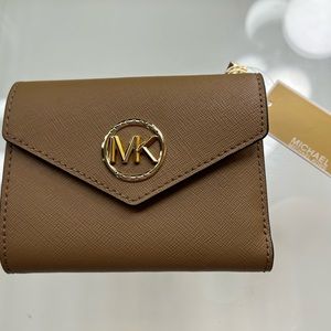 NWT Michael Kors small trifold wallet!